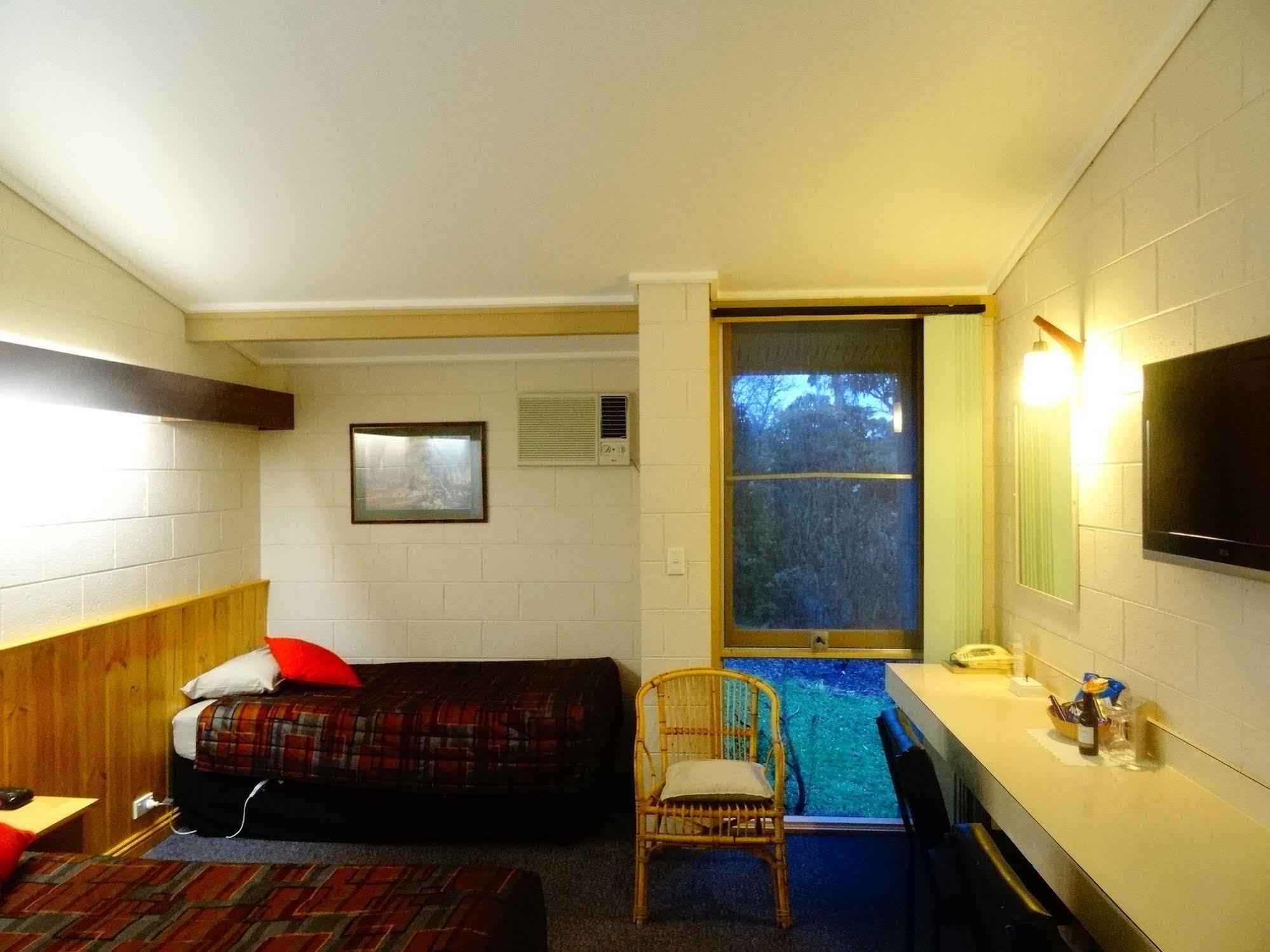 Coal Creek Motel Korumburra Extérieur photo