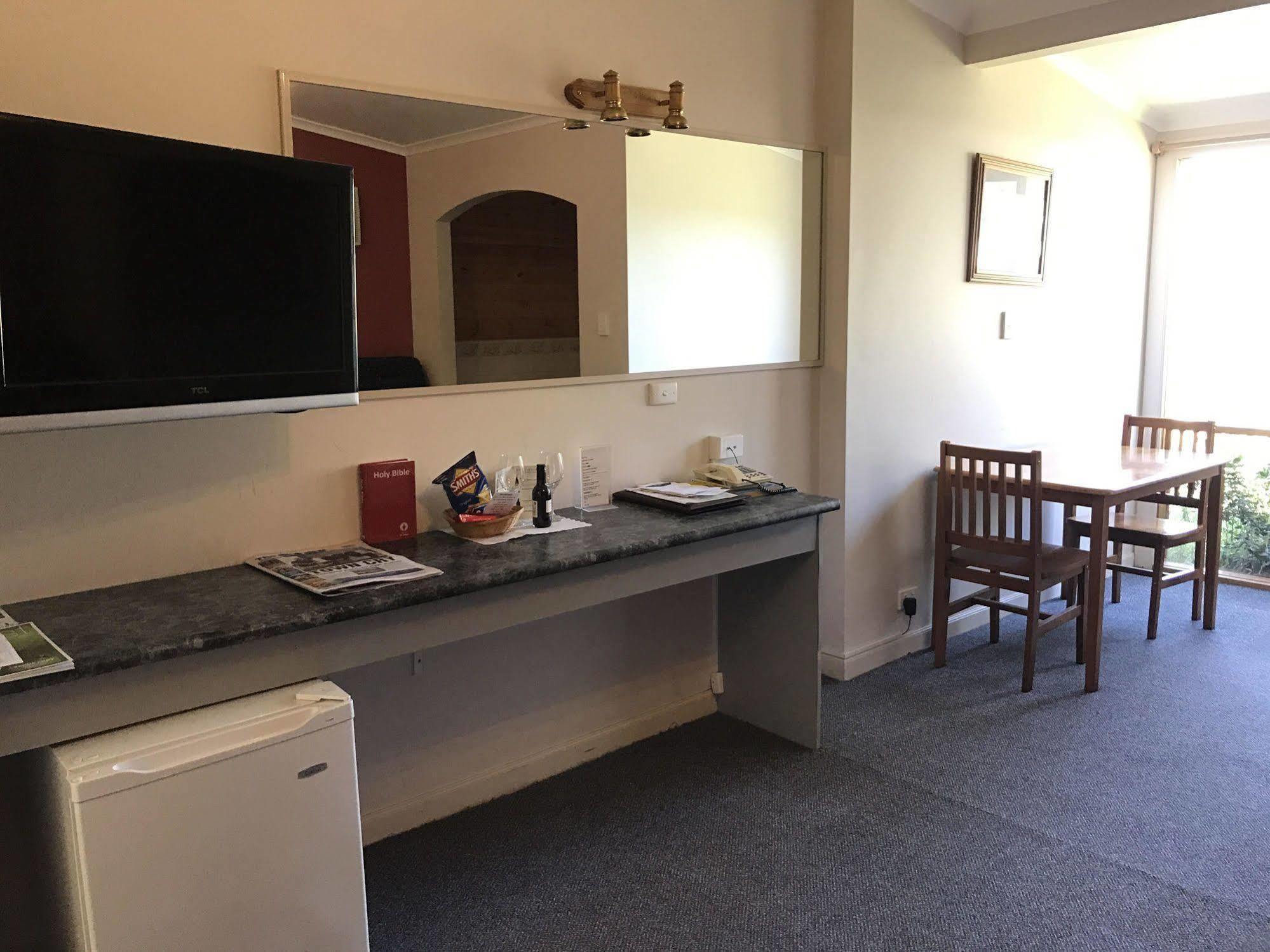 Coal Creek Motel Korumburra Extérieur photo